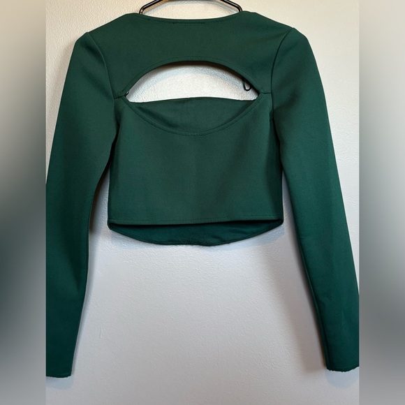 4/25$ ZARA Blouse Long Sleeve Crop with Cutout Size Small - Picture 2 of 8